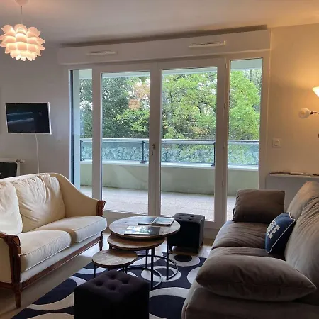Διαμέρισμα Beau T3 A Les Pins Avec Terrasse, Garage Et Proche Commerces - Fr-1-245-175